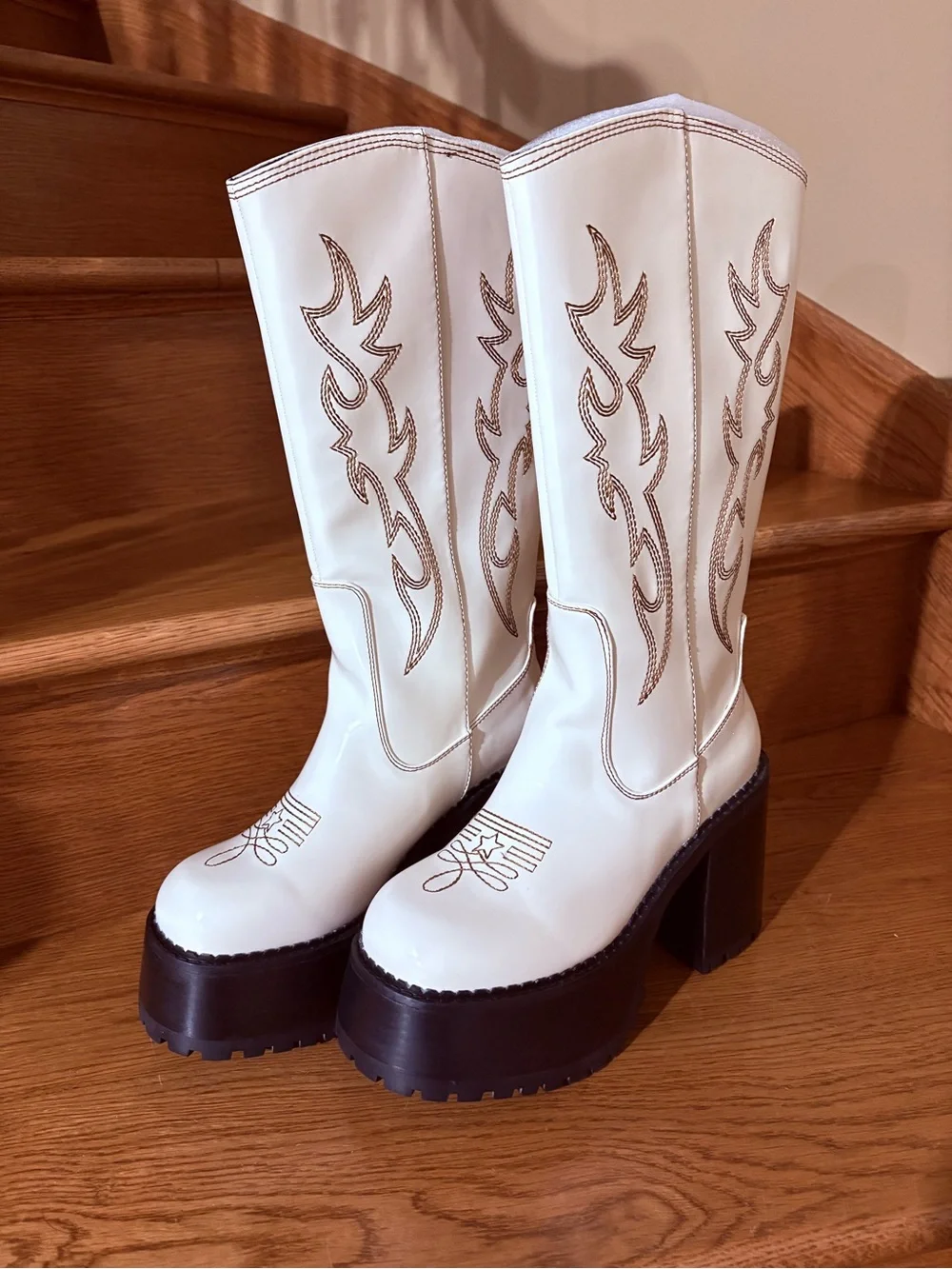 NEW Current Mood CANYON TOWN Bratz Western Cowboy Y2K Platform Boots Off White 9